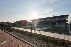 VILLA A SCHIERA A BOFFALORA D'ADDA