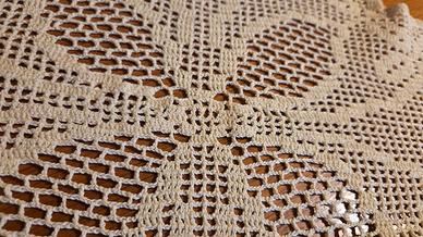 centrino fatto a mano 60x50 cm