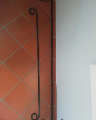 Pali per tende in ferro battuto 