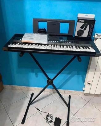 Tastiera Yamaha PSR-E443