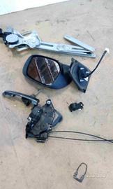 VETRO SCENDENTE ANTERIORE DESTRO TOYOTA Yaris Seri