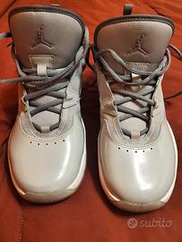 Jordan  stay loyal 3 n. UK 6, EU 40, CM 25