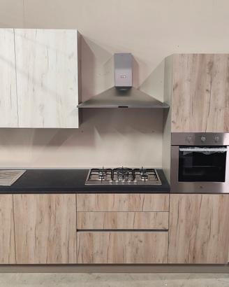 Cucina 363 cm fine serie, metà prezzo c/elettrodom