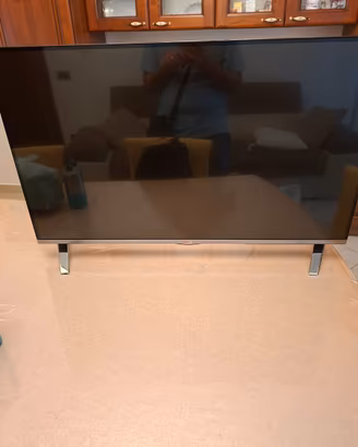 Televisore  smart tv LG  42 pollici