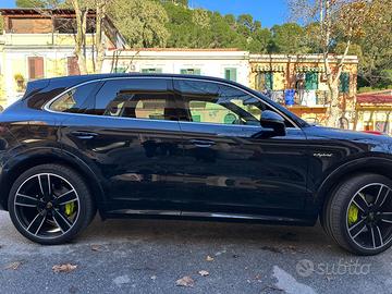 porsche Cayenne pari al nuovo