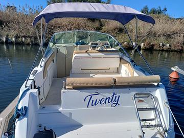 Barca Searay 22,motore volva penta D3 disel