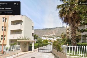 Garage in viale Crocci