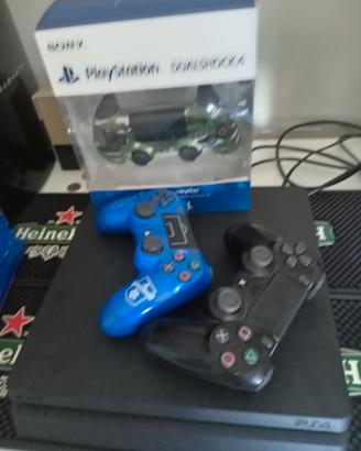 ps4 con giochi vari e 3 dualshock4
