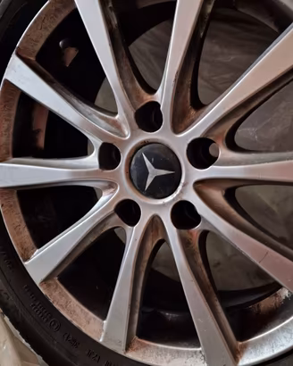 gomme da neve  su cerchi mercedes del 16