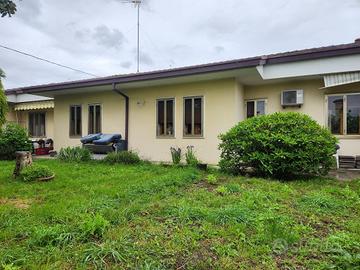 Vigonovo:casa singola di 180mq al piano terra. in