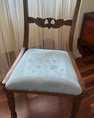 Sedia antica d'epoca in legno intagliato