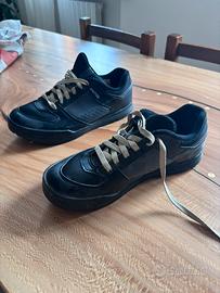 Scarpe SHIMANO AMS con attacchi SPD
