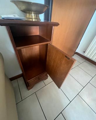 Tavolino porta telefono , svuota tasche