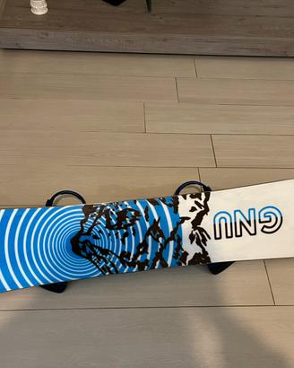 Tavola snowboard 147 + attacchi