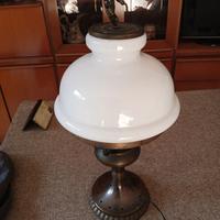 lampada da tavolo elettrica in ottone a 3 luci