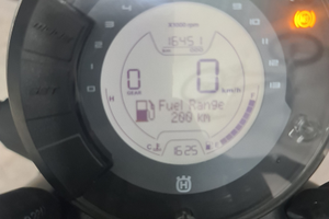 Husqvarna Svartpilen 401 - 2022