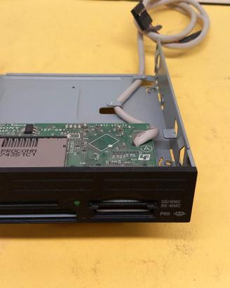 Frontalino 3,5" con card reader per memorie fotogr