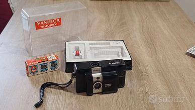 YASHICA Minipak 1972 macchina fotografica vintage