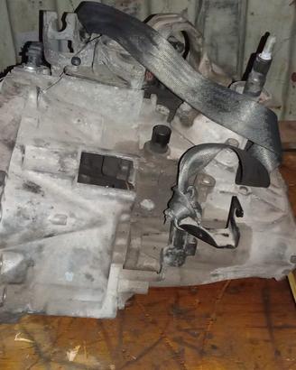 Cambio Fiat Ulysse 2.2 cod. mot. 4HW del 2005