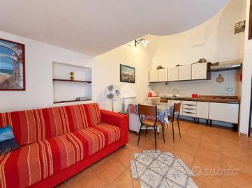 2 LOCALI A GAETA