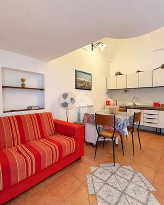 2 LOCALI A GAETA