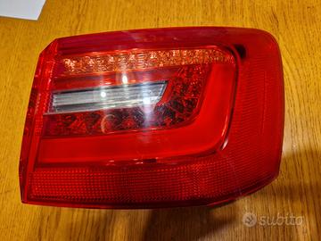 Fanalino  posteriosteriore  lato passe Audi A6 C7