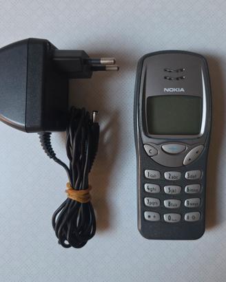 Nokia 3210 con alimentatore nokia originale 
