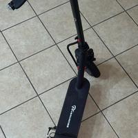 Monopattino elettrico 350W