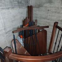 Scala a chiocciola in legno diametro 1.30mt circa