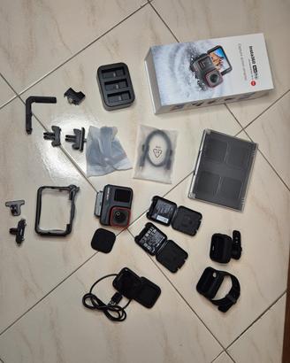 Insta360 Ace Pro + accessori