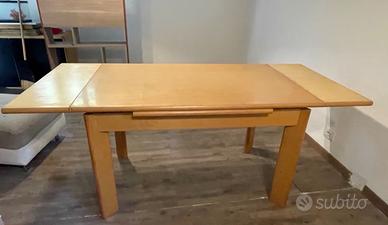 Tavolo in faggio allungabile