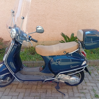 Vespa lx125 colore blu metallizzato