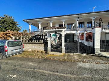 PORZIONE DI BIFAMILIARE A CUCEGLIO