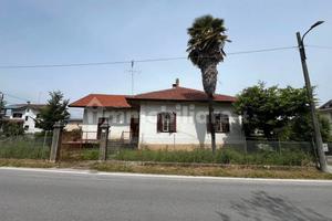 Villa Unifamiliare Madonna dell'Olmo via Roncata