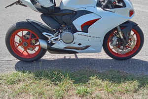 Panigale V2