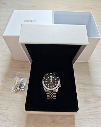 Seiko 5 Sport GMT Argento-Nero