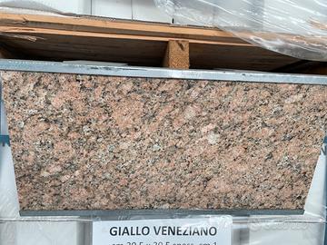 Marmette in GRANITO GIALLO VENEZIANO