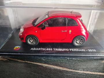 Modellino da collezione Abarth 695 tributo Ferrari