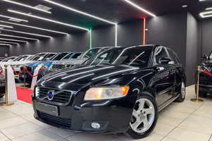 Volvo V50 D2 R-design OK NEOPATENTATI