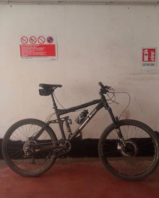 Mountain bike da enduro 