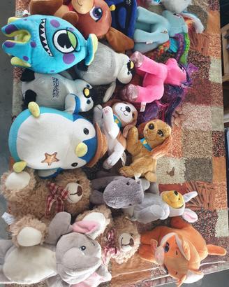Lotto 21 pupazzi animali peluches per bambini