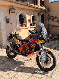 KTM 1290 Super Adventure R 2023 - red bull - tech