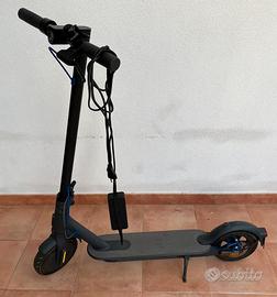 Monopattino elettrico Xiaomi Scooter 3