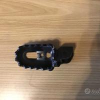 Pedana anteriore ducati hypermotard 796 e 1100