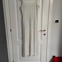 Vestito lungo con fiori pastello