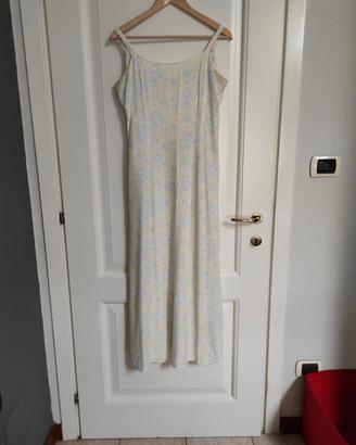 Vestito lungo con fiori pastello