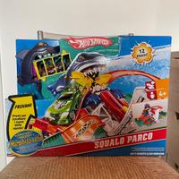 Pista per macchinine Hot Wheels Squalo Parco
