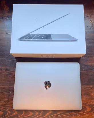 MacBook Pro 13” 2017 - 8 GB RAM – 256 GB SSD