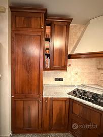 Cucina angolare in legno massello+elettrodomestici