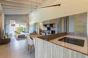 VILLA SINGOLA A DESENZANO DEL GARDA